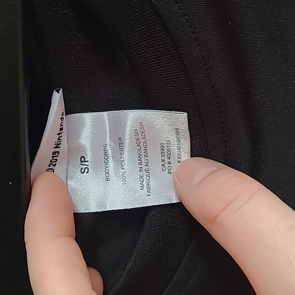 3/$30 Nintendo Donkey Kong short sleeve T. Youth size small. - Picture 3 of 4